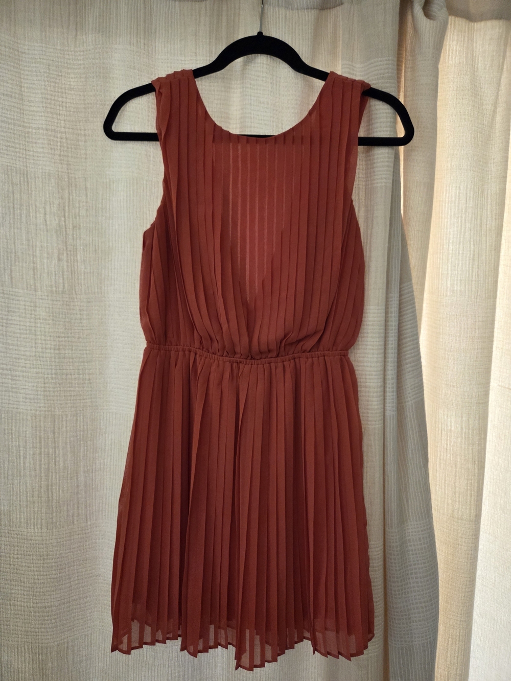 Lush Pleated Sleeveless Mini Dress - Rust